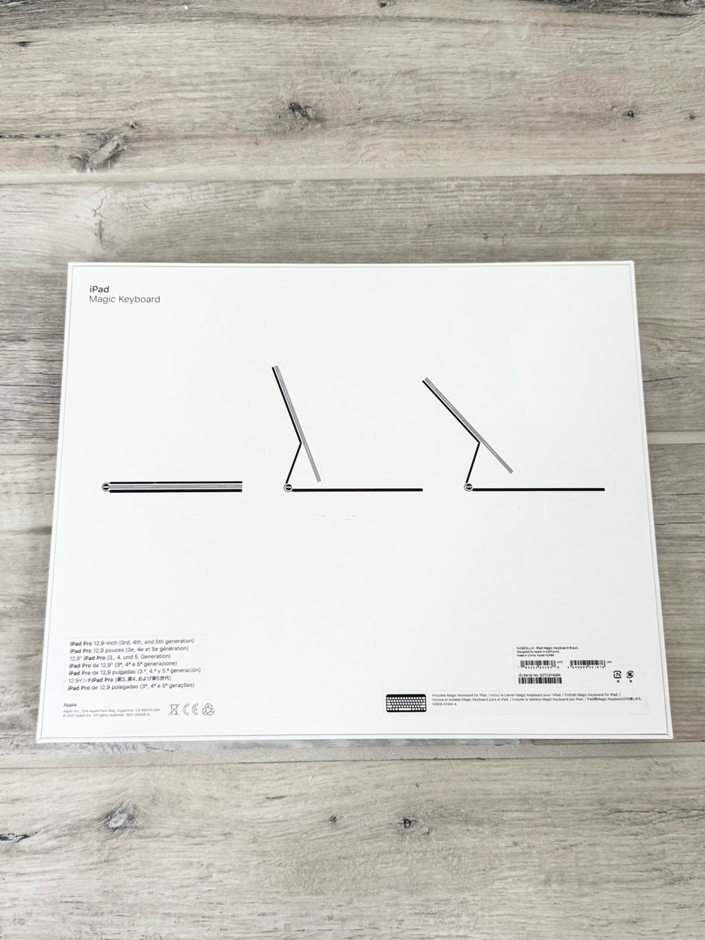 Apple Black iPad Magic Keyboard Case - Picture 5 of 9